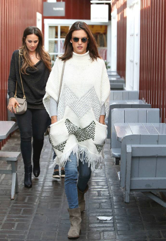 这条礼仪小姐的“迎宾带”,竟然被日日、袁姗姗……抢披上身!