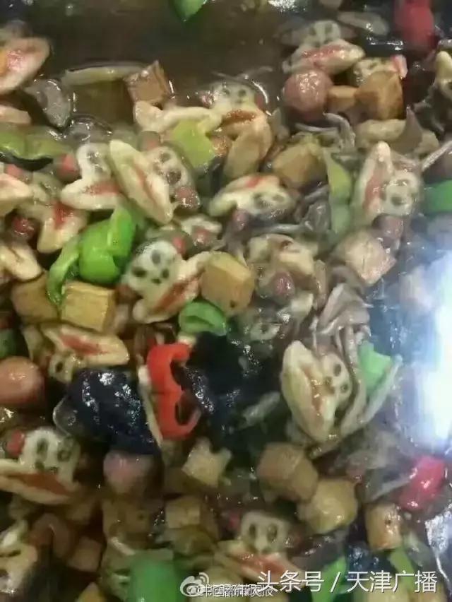 天津一高校食堂惊现“砂锅大嘴猴”“蓝瘦香菇包”！