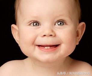 喂奶的时候宝宝一直咬怎么办,小孩哺乳期喂奶咬妈妈怎么办