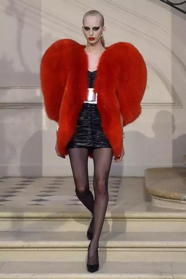 一万五的时髦,花五十块钱就能赶……然而我还是拒绝