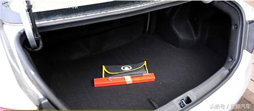 巨鳄重型坦克,巨鳄车