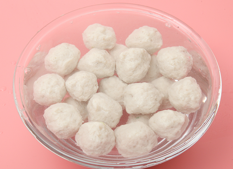 香港街头小吃第一名浓香咖喱鱼丸,香港阿姨咖喱鱼丸