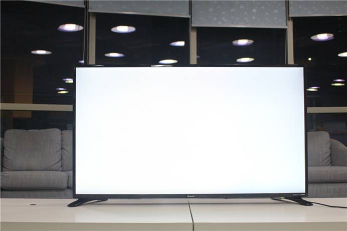 想给家里装个投影仪,有没有必要给卧室装个投影仪