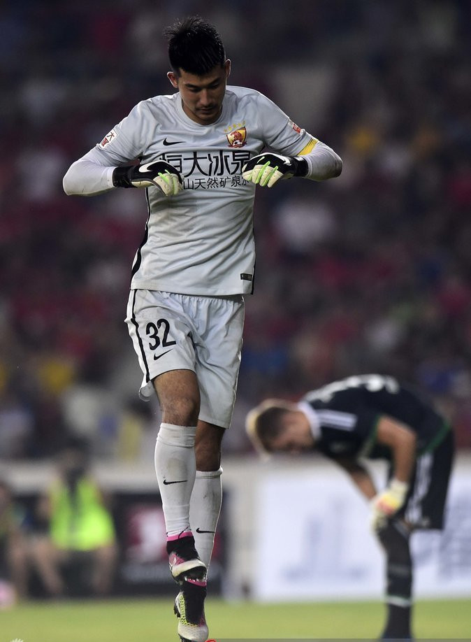 刘殿座国足门将,广州恒大守门员刘殿座在哪里