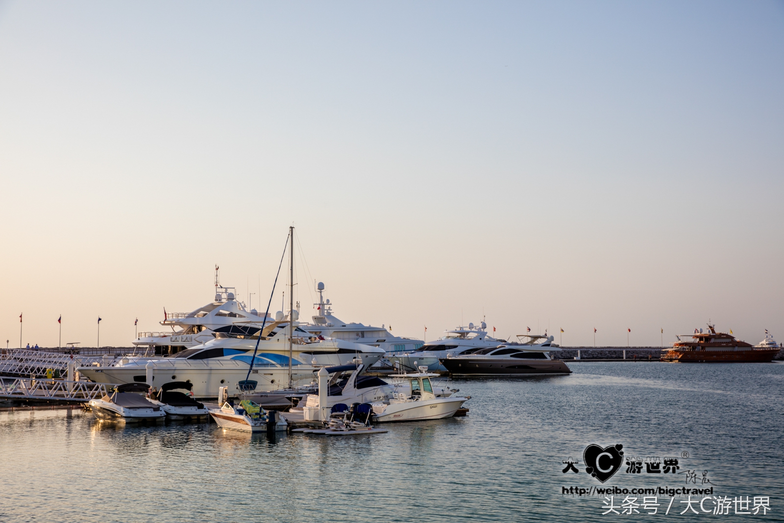 旅游的中国夫妻住迪拜帆船酒店,住迪拜帆船酒店攻略