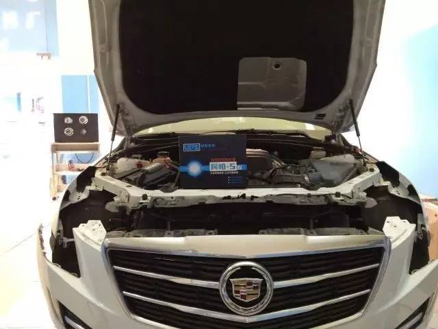 凯迪拉克灯不是竖的吗,凯迪拉克的灯可以关吗