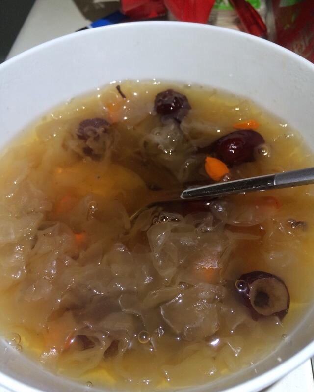 小姨子出国留学回来,小姨子回来做菜