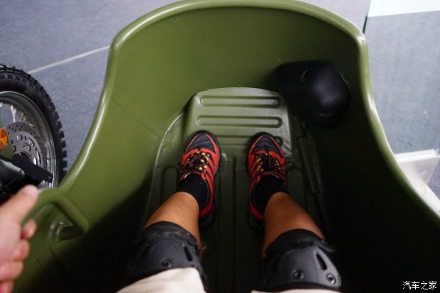 解放军现役嘉陵600边三轮摩托数据,军用嘉陵电喷600边三轮摩托参数