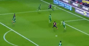 原创·青锋随手出鞘，问谁人、敢与我漫步云霄？足坛顶级9号苏神