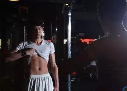 麻吉弟弟你叫什么名字完整版,麻吉弟弟多大了