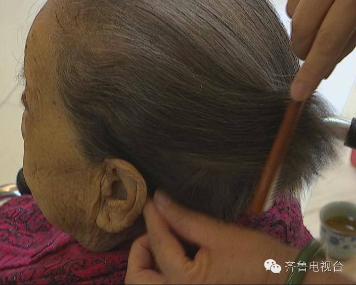 九十岁老人白发变黑什么兆头,只需一招60岁老人白发变黑