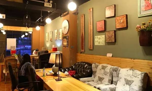 深冬的郑州，你需要这些书店帮你找回内心的平静和温暖