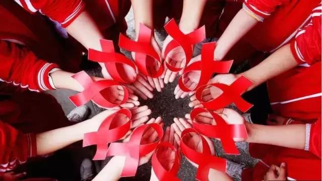 一次不安全*行为性**,感染HIV的可能性有多大