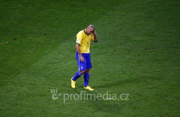 天下足球经典诗句,天下足球的经典语录