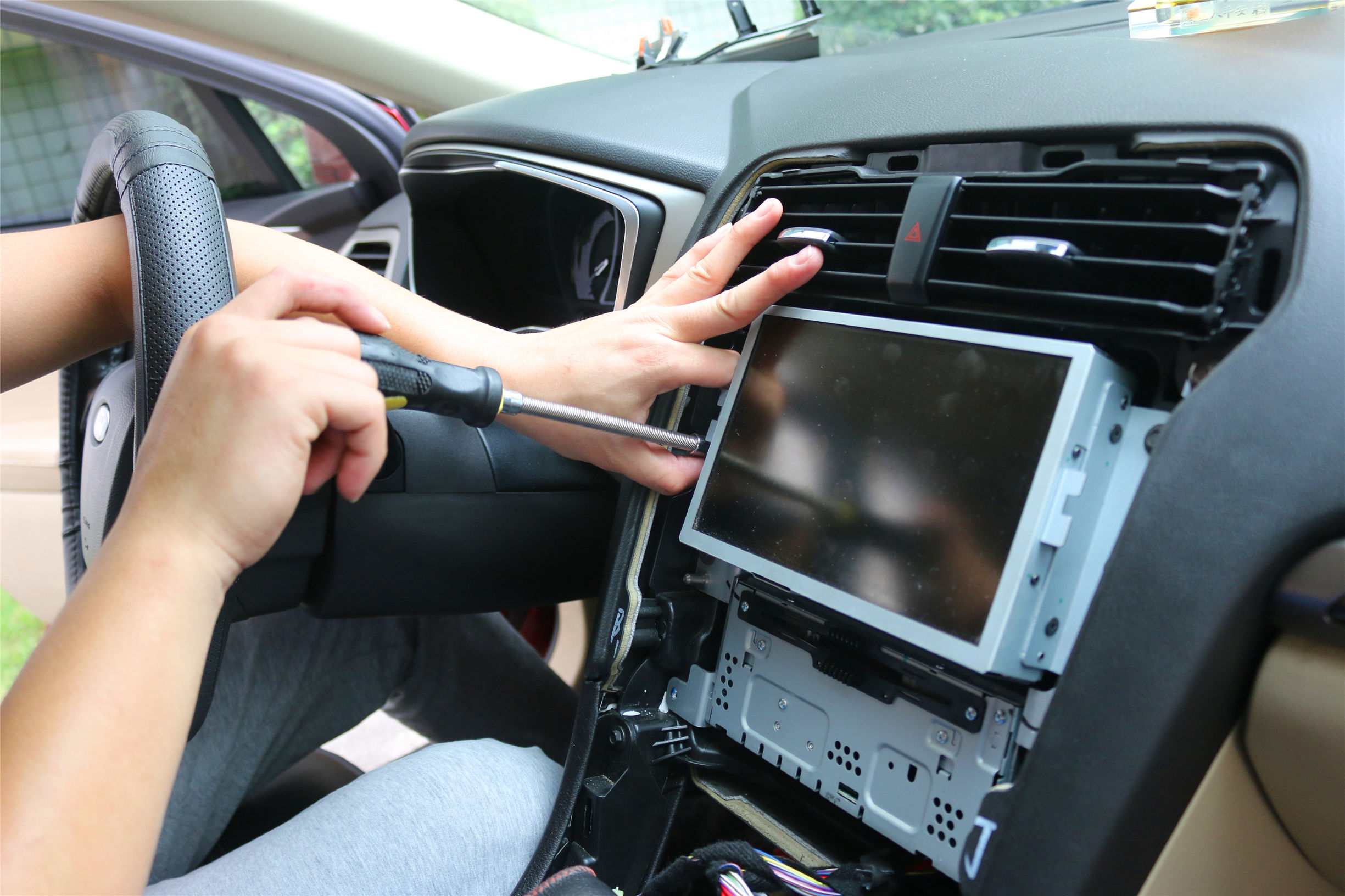 掌讯蒙迪欧竖屏导航,福特蒙迪欧13款竖屏导航