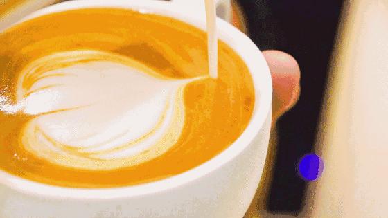 被千万少女围堵的竟不是杨洋，而是珠海这家蛋糕店！