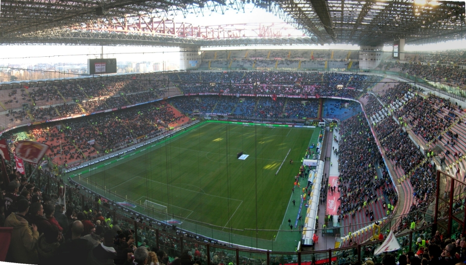 圣西罗球场与梅阿查球场,体育场馆看台设计