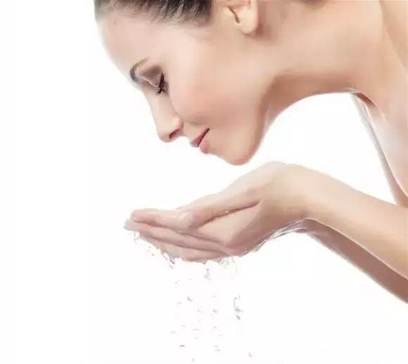 淘米水怎样处理后浇花才不会长虫,淘米水加什么可以变废为宝