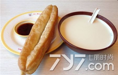 宿醉后头疼是怎么回事,宿醉后头疼了一天怎么缓解