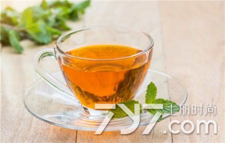 冬天喝红茶有暖胃的功效吗,冬天喝红茶驱寒又养生