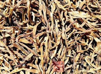 黄花菜中毒的症状及处理方法,黄花菜中毒是什么症状