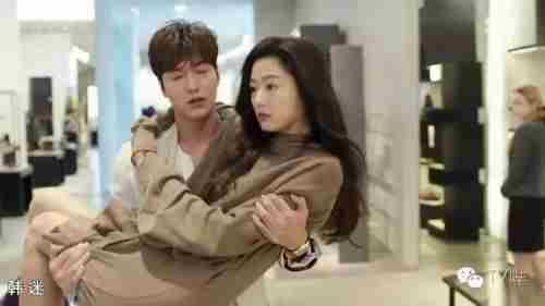 蓝色大海的传说全智贤李敏镐,扒一扒全智贤风衣