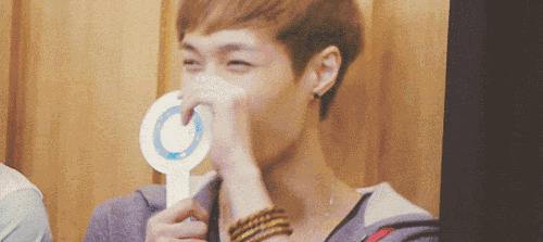 「巴巴掌」什么?共享汽车也来成都了?9.9元就能开走奔驰Smart!