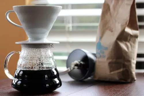 花式咖啡奶泡太浓怎么拉花,花式咖啡拉花用什么奶