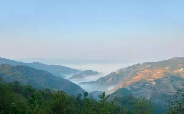 最近昆明哪里风景比较好,昆明周边的绝世美景