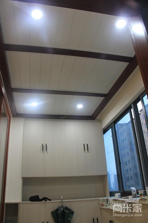 简约中式客厅大白墙装修效果图,现代简约客厅装饰画中式