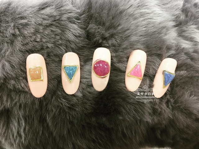 高大上豹纹美甲,适合冬天的皮草美甲