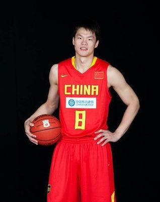 男篮功勋曾因组合拳名扬赛场婚内出轨富二代小三