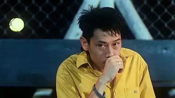 年少成名，新艺城七怪之一，枪法如神的罗宾探长