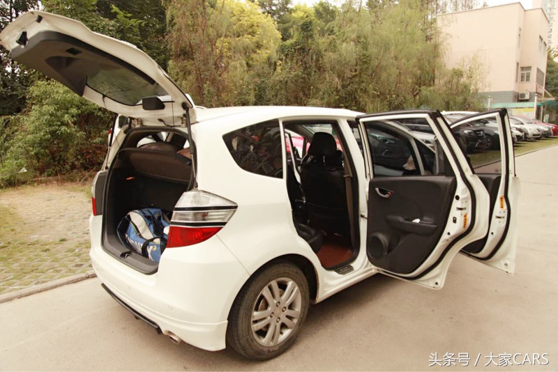 飞度自动挡车有什么缺点,飞度性价比最高的一款落地价