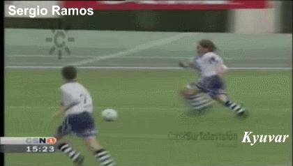 五岁小孩踢球,小朋友碾压国足的场面