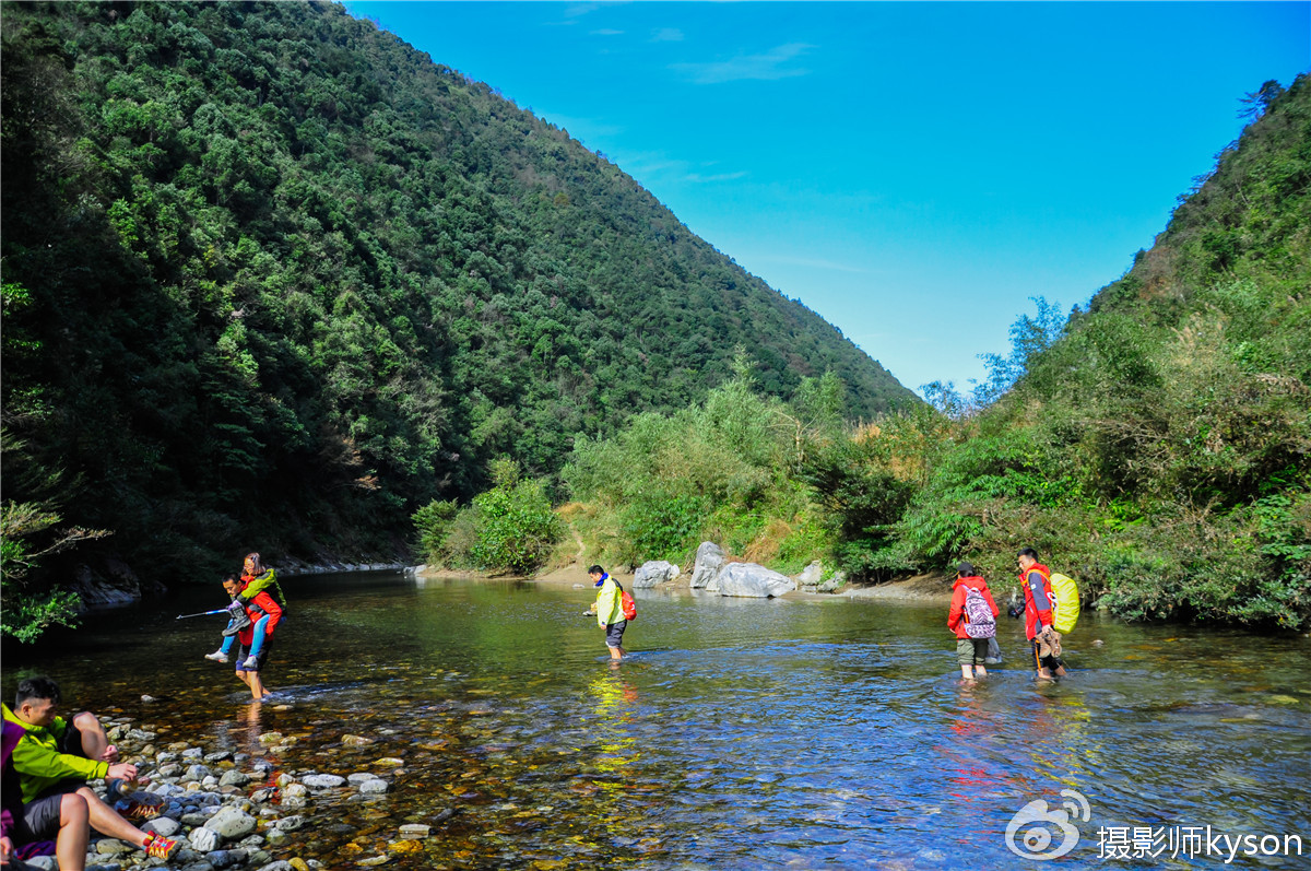 侠之梦受邀参与恩施坪坝营线路测试，冬季溯溪，冰冷刺骨，第一天