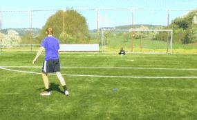 足球如何像卡洛斯一样暴力射门,卡洛斯暴力射门教学