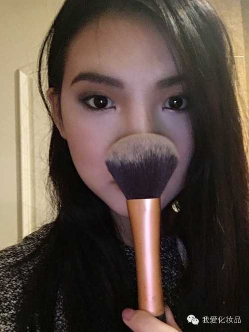 教你画最简单的妆,教大家画一枚超自然的烟熏妆