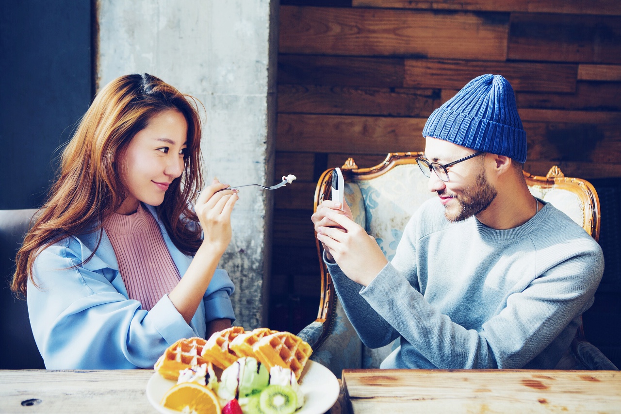 TR敢爱|男朋友不会拍照？这种秀恩爱方法最方便快捷！