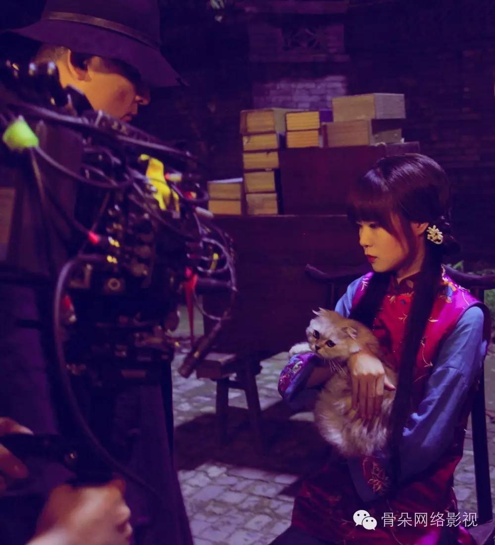 般若仙、水仙萌、吏哥反串好惊艳……《灵魂摆渡》剧场版的造型都有哪些玄机?