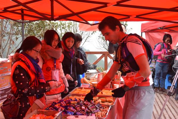 2019长江三峡越野赛女子亚军,2020长江三峡越野赛颁奖仪式