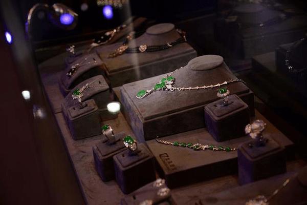 龙泽润宝珠宝,龙泽润宝直播