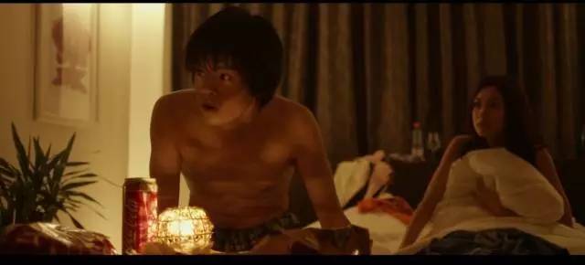 当生活被无情地撕裂吉他,当生活被磨平了棱角