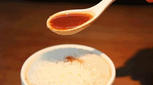 200多家分店的“神级BOSS”，凭一锅肉蟹煲刷爆全国朋友圈