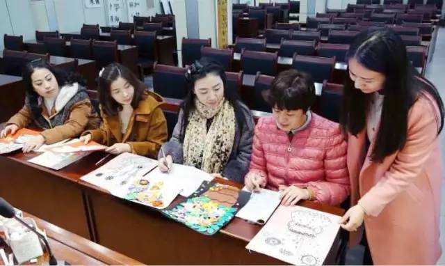 载知行万里辩声满校园