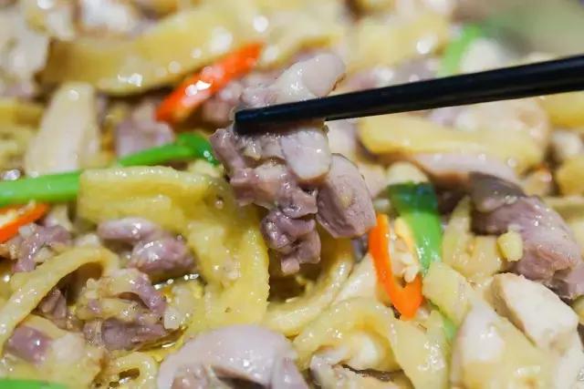 闇插彴澶氳倝鑺卞洯椁愬巺,澶氳倝妞嶇墿椁愬惂