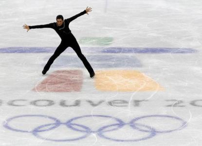 奥运冠军大帅哥，甩冰美人体操第一花旦，情迷大36岁亿万富婆！