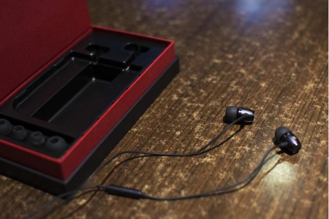 百元佩戴舒适头戴耳机,百元耳机戴着最舒服