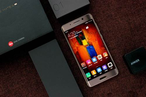 旅游拍照手机哪个好用,出国旅游如何携带手机