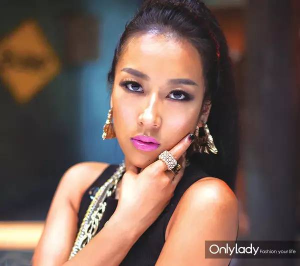 唐嫣口红色蓝调正红,唐嫣推荐的口红